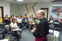 Dom Murilo anima participantes em Seminário da CF 2015 seminario_cf_2015_rne3