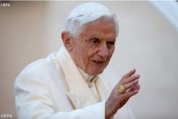 90 anos de Bento XVI, um doutor da Igreja de nosso tempo 90 anos de Bento XVI, um doutor da Igreja de nosso tempo