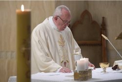 Papa: converter-se é passar de um estilo de vida morno ao anúncio alegre de Jesus Papa: converter-se é passar de um estilo de vida morno ao anúncio alegre de Jesus