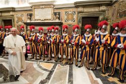 Papa Francisco à Guarda Suíça: sejam fortes, mas também gentis