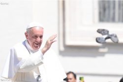 Papa Francisco com a RCC em seu Jubileu de Ouro