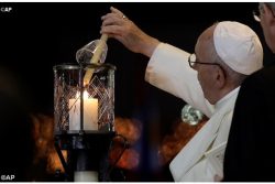 Papa Francisco: com Cristo e Maria permaneçamos em Deus Papa Francisco: com Cristo e Maria permaneçamos em Deus