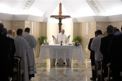 Papa: o amor de Jesus é sem medida, não seguir os “amores” mundanos