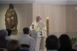 Papa: o Evangelho une e a ideologia divide