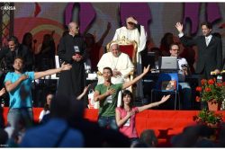 Papa preside Vigília de Pentecostes no Circo Máximo Papa preside Vigília de Pentecostes no Circo Máximo