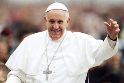 Papa alerta sobre invocar o nome de Deus em vão papa3